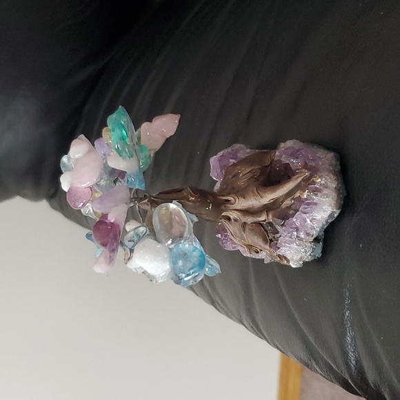 Gemstone Tree - Picture 2 of 5